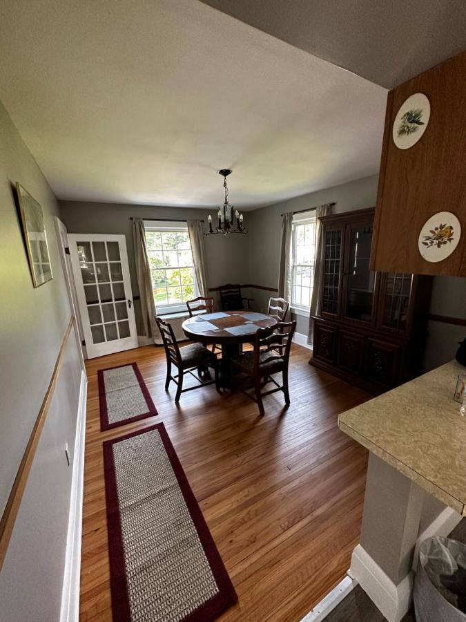 Cute Cape Cod Style Home Pittsfield Exteriér fotografie