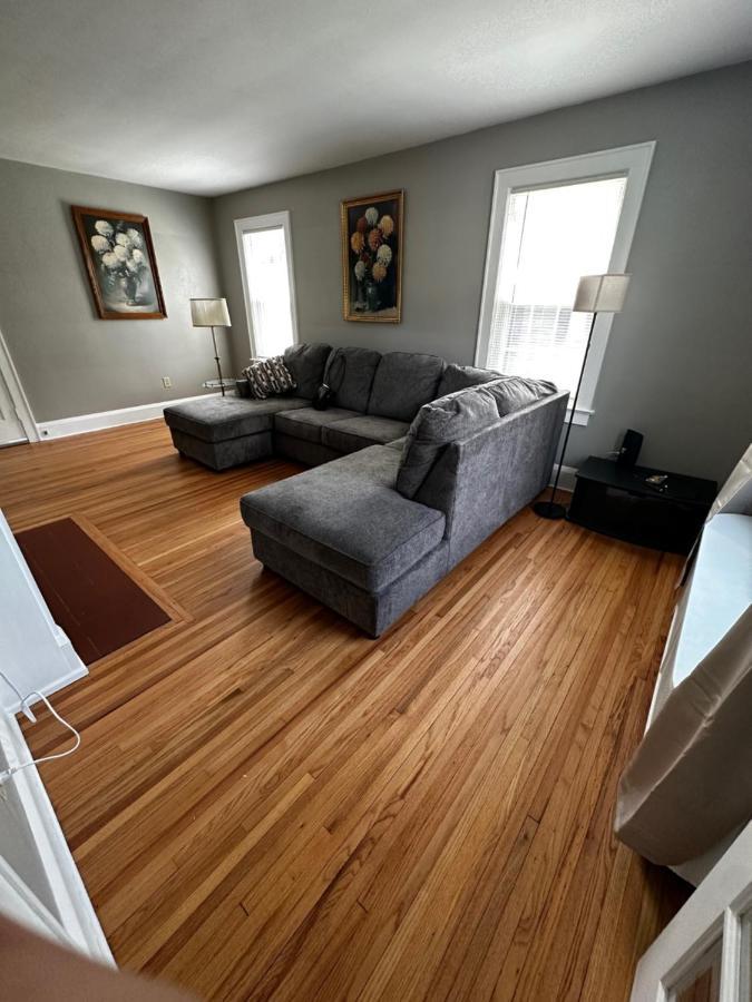 Cute Cape Cod Style Home Pittsfield Exteriér fotografie