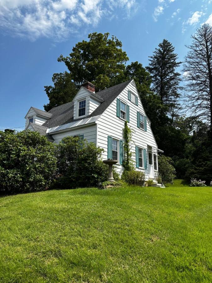 Cute Cape Cod Style Home Pittsfield Exteriér fotografie